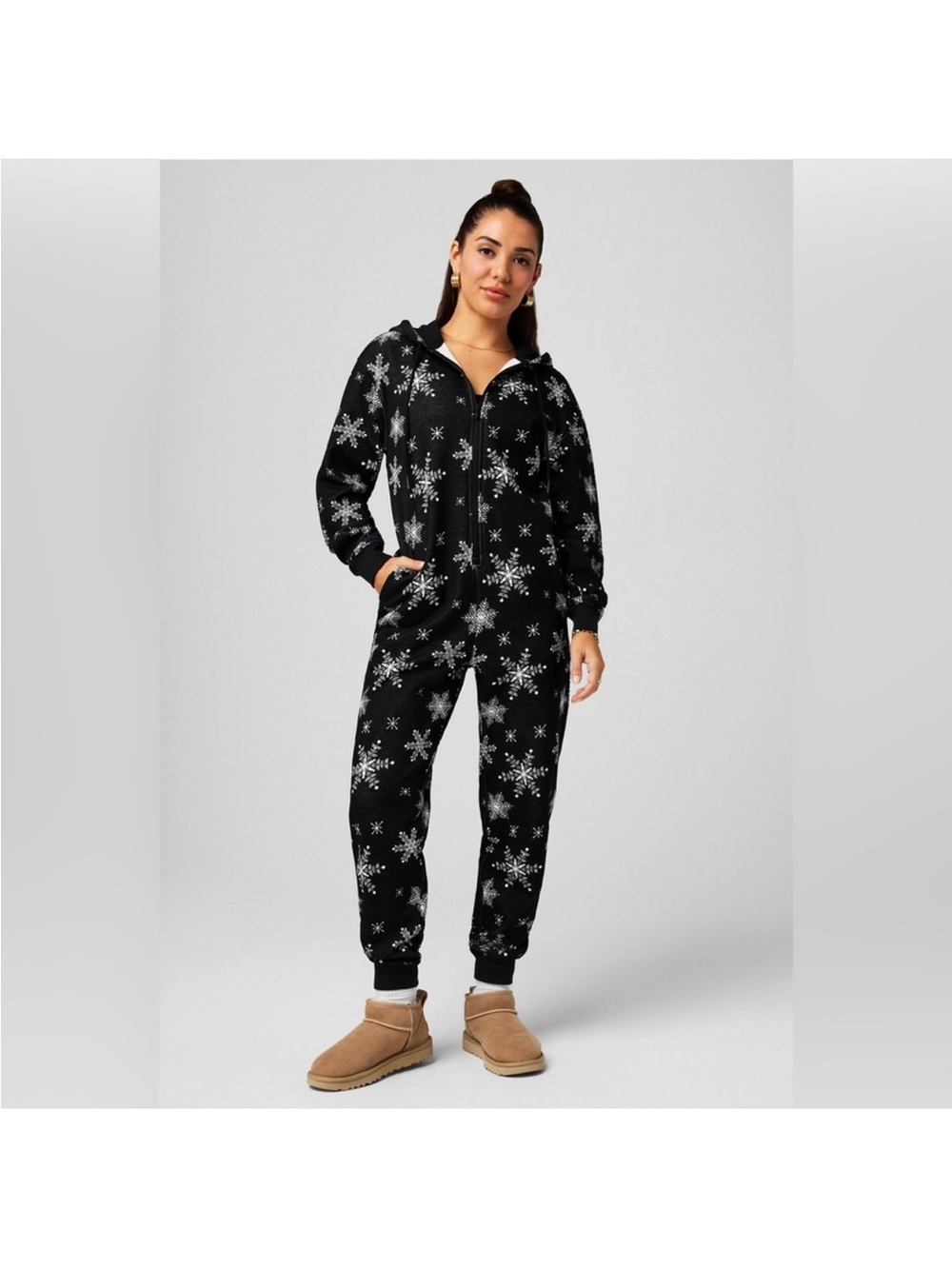 FABLETICS Black and White Snowflake Fleece Hooded Onesie Women’s Medium